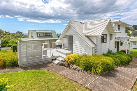 Photo of property in 127 Tuna Place, Onemana, Whangamata, 3691