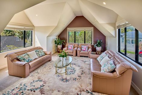 Photo of property in 15 Hautana Square, Woburn, Lower Hutt, 5010