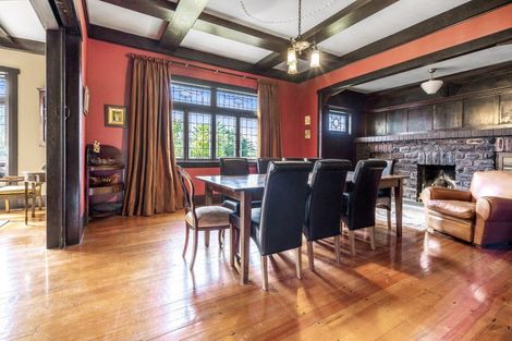 Photo of property in 1 Maungakiekie Avenue, Greenlane, Auckland, 1051