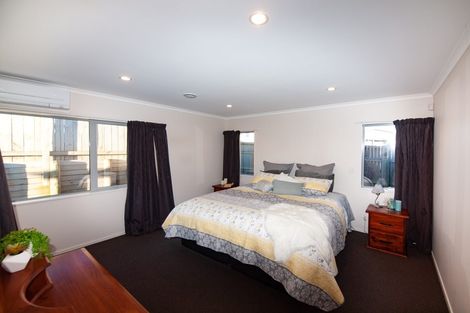 Photo of property in 187 Mark Avenue, Grenada Village, Wellington, 6037