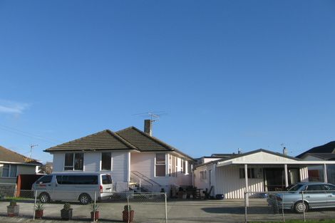 Photo of property in 27 Matahourua Crescent, Cannons Creek, Porirua, 5024