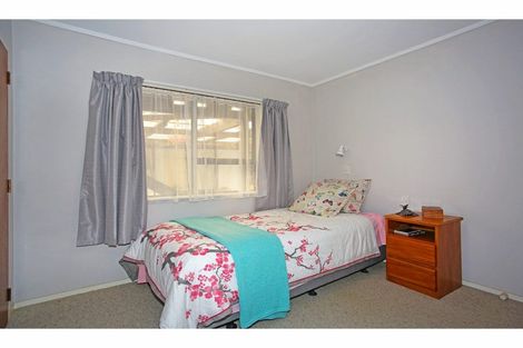 Photo of property in 8 Godwit Place, Waiuku, 2123