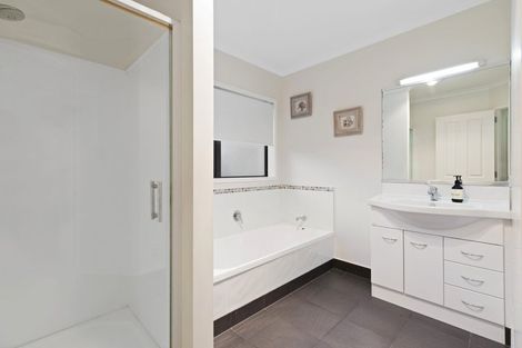 Photo of property in 34 Gibson Place, Papamoa Beach, Papamoa, 3118