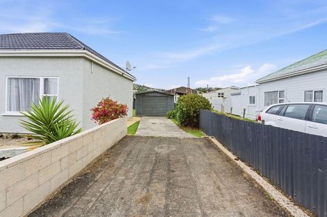 Photo of property in 17 Burns Street, South Dunedin, Dunedin, 9012