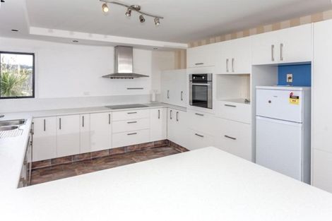 Photo of property in 114 Chevron Crescent, Whangamata, 3620