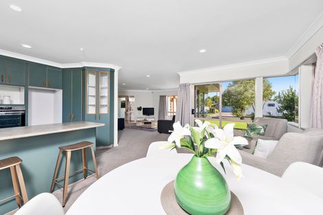 Photo of property in 4 Kalmia Dell, Mount Maunganui, 3116