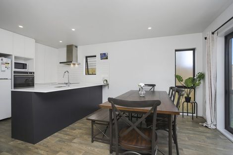 Photo of property in 38 Matawhanga Drive, Wattle Downs, Auckland, 2103