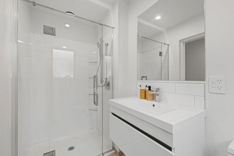 Photo of property in 6 Akoranga Place, Hornby, 8042