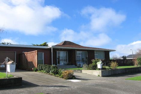Photo of property in 15 Drury Street, Cloverlea, Palmerston North, 4412