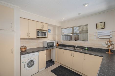 Photo of property in 10 Oyster Drive, Cooks Beach, Whitianga, 3591