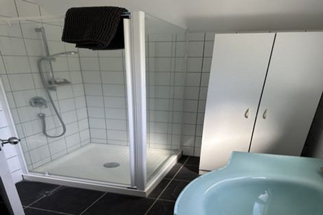 Photo of property in 18 Lower Watt Street, Wadestown, Wellington, 6012