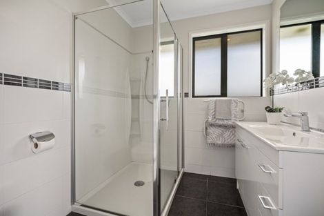 Photo of property in 2 Carex Close, Pyes Pa, Tauranga, 3112