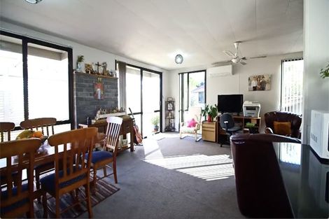 Photo of property in 1/29 Devonshire Road, Unsworth Heights, Auckland, 0632