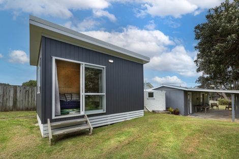 Photo of property in 5 Bayly Street, Baylys Beach, Dargaville, 0377