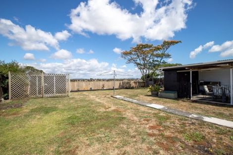 Photo of property in 71 Pipiroa Road, Ngatea, 3503