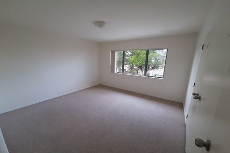 Photo of property in 15 Orchard Road, Browns Bay, Auckland, 0630