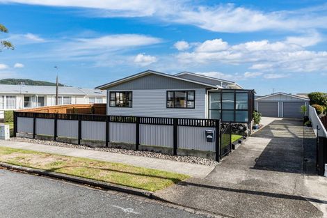 Photo of property in 21 Bonnie Glen Crescent, Ebdentown, Upper Hutt, 5018