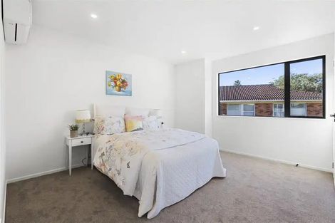 Photo of property in 1/5 Chevis Place, Pakuranga, Auckland, 2010