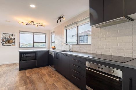 Photo of property in 5 Mandeville Crescent, Grenada Village, Wellington, 6037