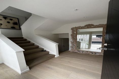 Photo of property in 1/2 Holiday Road, Milford, Auckland, 0620