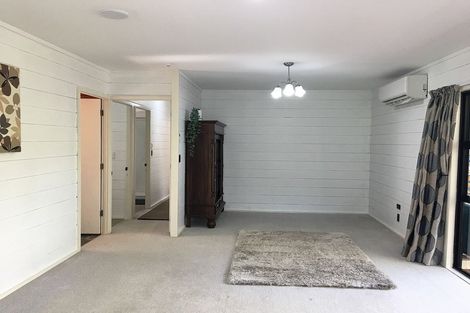 Photo of property in 11 Kereru Grove, Greenhithe, Auckland, 0632