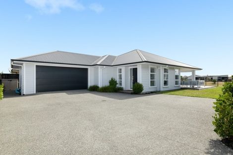 Photo of property in 5 Jeffs Way, Papamoa Beach, Papamoa, 3118