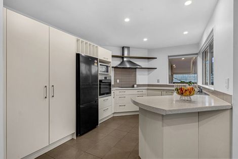Photo of property in 10 Sapperton Drive, Henderson, Auckland, 0612