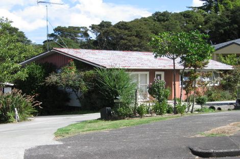 Photo of property in 12a Thuja Street, Green Bay, Auckland, 0604