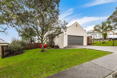 Photo of property in 5 View Ridge Drive, Ranui, Auckland, 0612