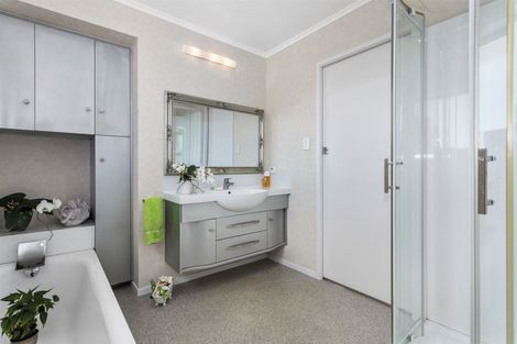 Photo of property in 182 Harbour Road, Ohope, 3121