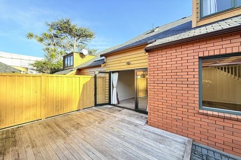 Photo of property in 60 Futuna Close, Karori, Wellington, 6012