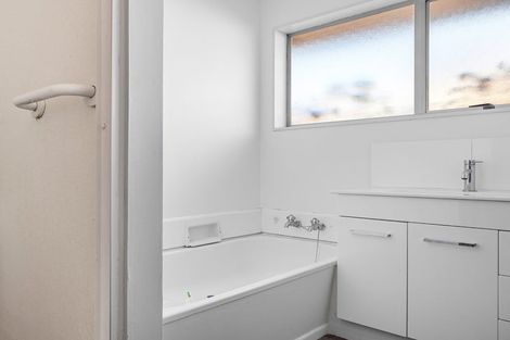 Photo of property in 1/5 Camrose Place, Ilam, Christchurch, 8041