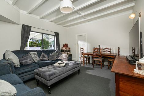 Photo of property in 49a Roland Road, Greenhithe, Auckland, 0632