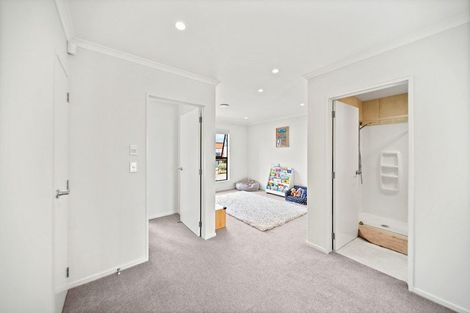 Photo of property in 37 Matairangi Avenue, Totara Heights, Auckland, 2105