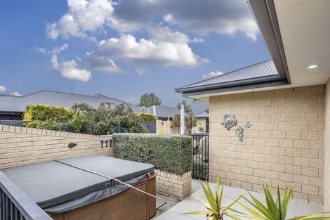 Photo of property in 49 Oakwood Drive, Rangiora, 7400