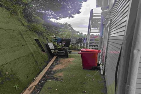 Photo of property in 2 Milne Terrace, Island Bay, Wellington, 6023