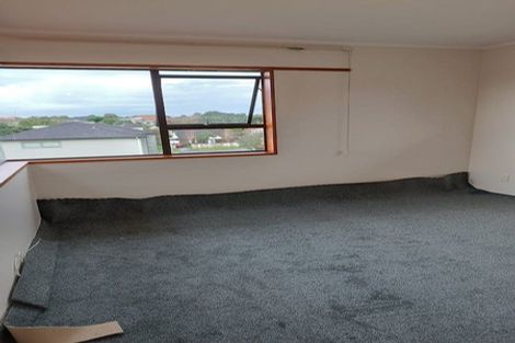 Photo of property in 34b Mark Edward Drive, Half Moon Bay, Auckland, 2012