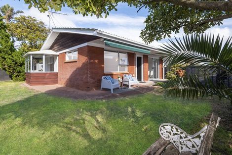 Photo of property in 2/3 Jern Place, Eastern Beach, Auckland, 2012