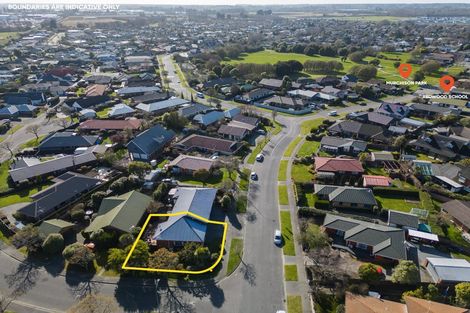 Photo of property in 2/15 Lowry Avenue, Redwood, Christchurch, 8051