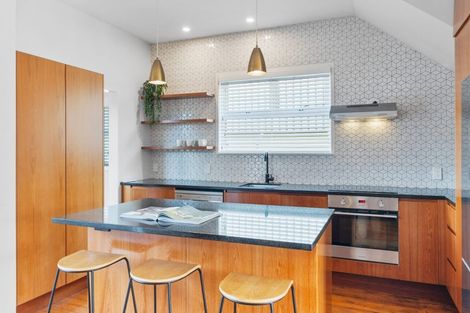 Photo of property in 1092 Great North Road, Point Chevalier, Auckland, 1022