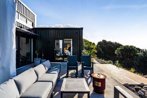 Photo of property in Tapuae, 21 Washer Road, Omata, New Plymouth, 4374