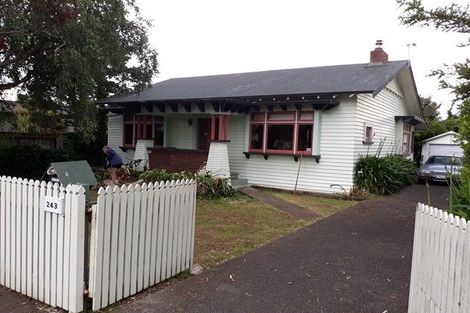 Photo of property in 243 College Street, West End, Palmerston North, 4412