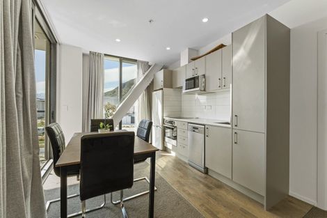 Photo of property in Wyndham Gardens Apartments, 30 Red Oaks Drive, Frankton, Queenstown, 9300