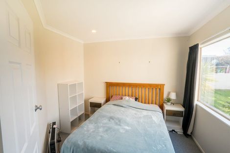 Photo of property in 10 Fernlea Avenue, Kelvin Grove, Palmerston North, 4414