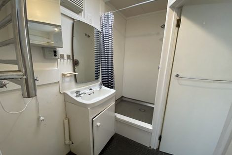 Photo of property in 37 Moa Point Road, Moa Point, Wellington, 6022