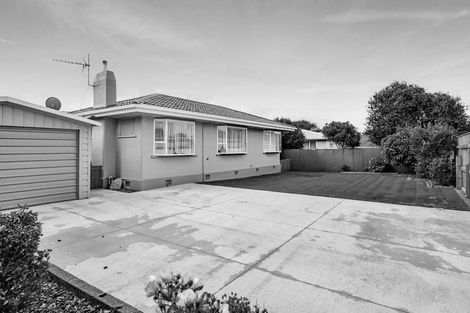 Photo of property in 14 Ropata Street, Hawera, 4610