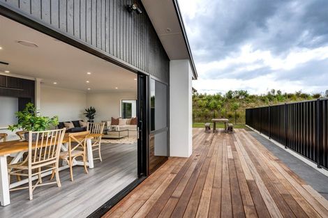 Photo of property in 15 Arihi Crescent, Frimley, Hastings, 4120