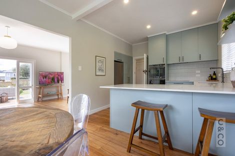 Photo of property in 29 Cambridge Road, Riverhead, 0820