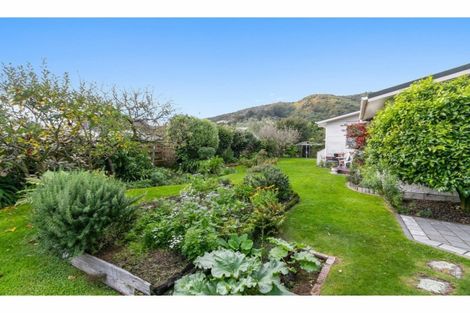 Photo of property in 13a Norton Park Avenue, Fairfield, Lower Hutt, 5011