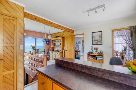 Photo of property in 24 Bay View Road, Cable Bay, 0420